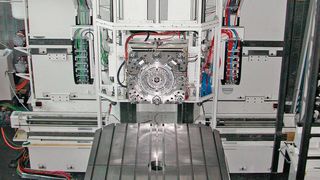 Der Drehtisch ATU 2000 ist eine zentrale Komponente in der MCM-Werkzeugmaschine von Premium Aerotec in Augsburg. (MCM)