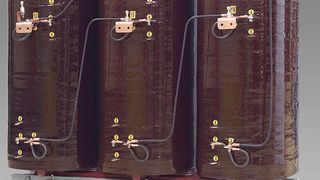 Einen Wirkungsgrad von bis zu 99,23% erreicht der Gießharztransformator Typ Resibloc 99 Plus. Damit ermöglicht er unter Volllast Energieeinsparungen von bis zu 32% gegenüber dem Vorgängermodell. Bild: ABB (Archiv: Vogel Business Media)