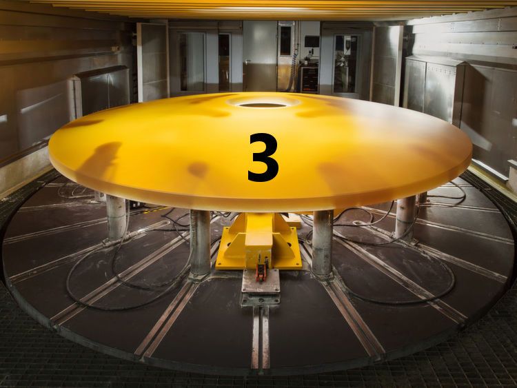 Tonnen wiegt der größte konkave Spiegelträger der Welt, er ist zehn Zentimeter dünn und misst 4,25 Meter Durchmesser. Gedacht ist er als Sekundärspiegel für das weltgrößte Teleskop European Extremely Large Telescope, das derzeit in Chile entsteht.  (Schott/Hasselblad H6D)