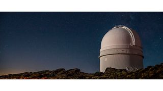 ASA Astrosysteme sorgt dafür, dass die Optik des Teleskops möglichst wenigen Vibrationen ausgesetzt ist. Als Basisplatte und für die Haltegabel setzt das Unternehmen auf einen zementgebundene Werkstoff. (Bild: © Adobe Stock)