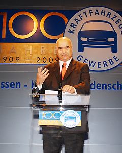 ZDH-Präsident Otto Kentzler: „Umweltzonen dürfen das Handwerk nicht zusätzlich belasten.“ (Archiv: Vogel Business Media)