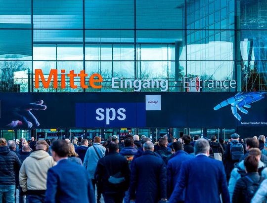 Nach der SPS ist vor der SPS! Die Mesago Messe Frankfurt bietet hier das Resümee der Geschehnisse rund um die Automatisierungsmesse von 2025. Besucher und Aussteller seien zufrieden. Demnach kann man sich auf den Spätherbst in diesem Jahr auch wieder freuen ...(Bild:  Mesago)