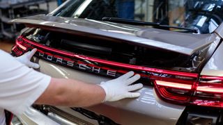 Porsche soll wenn möglich im vierten Quartal an der Börse notiert werden. (Bild: Marco Prosch/Porsche)