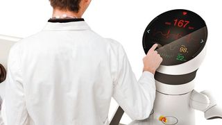 Ein mögliches Anwendungsszenario für Care-O-bot 4 ist die Unterstützung von Pflegepersonal. (Fraunhofer-IPA)