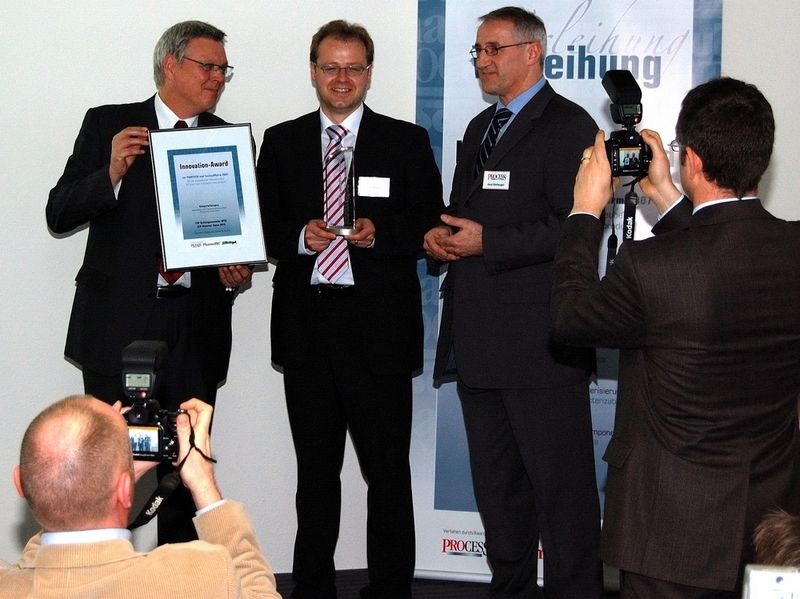 Presse-Rummel bei der Verleihung des Innovation Award. (Archiv: Vogel Business Media)