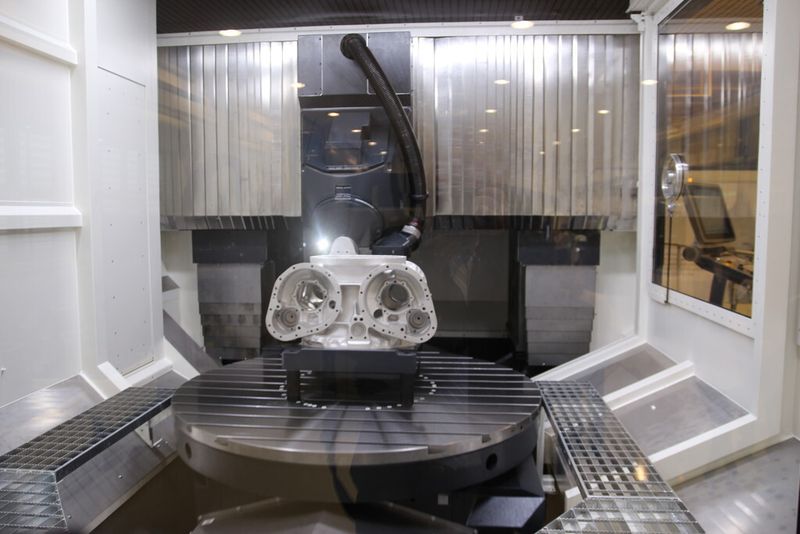 ...35 µm kann keine andere Maschine bearbeiten. (Bild: Fouhy)