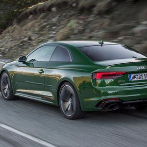 (Audi)