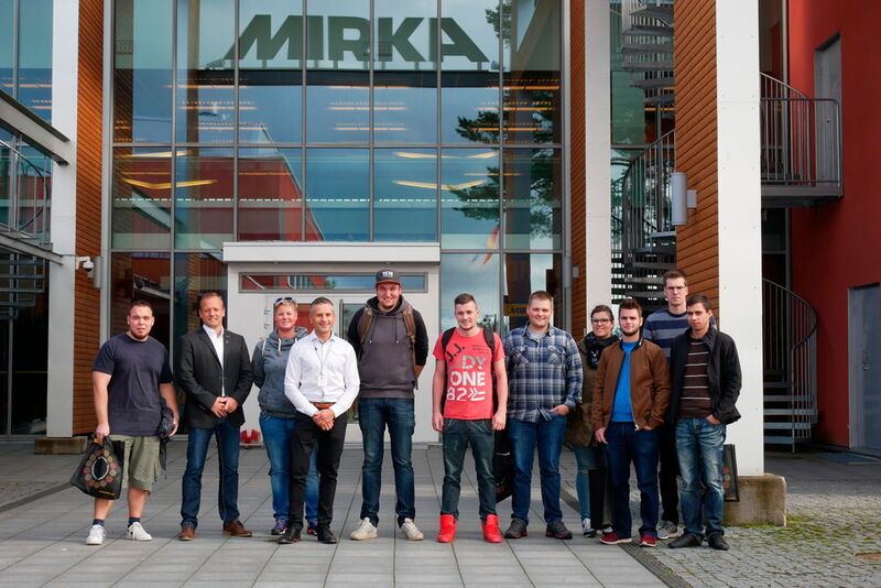 Mirka lud die Sieger verschiedener Leistungswettbewerbe in die Firmenzentrale nach Finnland ein.  (Mirka)