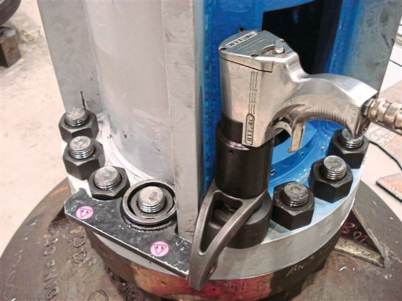 Das hier ist ein spezieller Reaktionsarm – ein teures, aber vermeidbares Hilfsmittel, wenn der Konstrukteur eine Schraubverbindung von Anfang an richtig auslegt. (Bild: Hytorc)