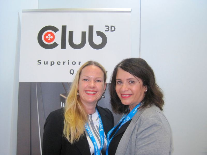 Auch Club 3D war in Hirschaid vertreten: Maria Ossenberg (r., Club 3D) mit Hannah Lamotte (IT-BUSINESS) (Vogel IT-Medien GmbH)