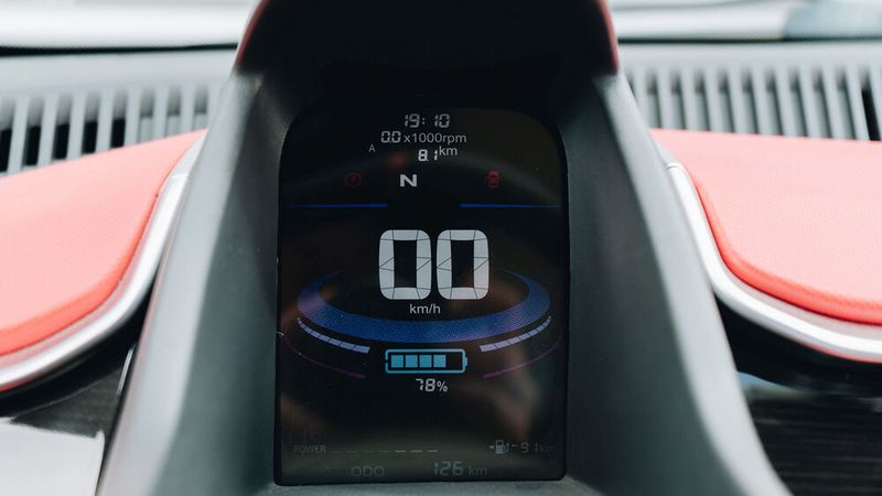 Der Ari 902 kann eine Höchstgeschwindigkeit von 90 km/h erreichen. (Bild: Autoren-Union Mobilität/Ari Motors)