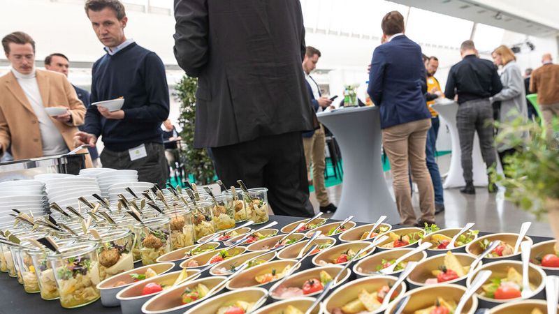 Zwischendurch musste eine Stärkung sein. (Bild: Stefan Bausewein)