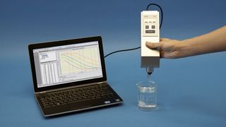Das Blasendruck-Tensiometer BP50 für mobil und netzunabhängige dynamische Oberflächenspannungsmessungen. (Bild: Krüss)