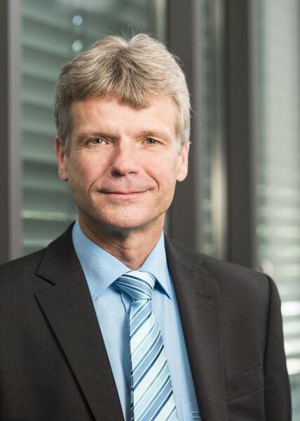 Prof. Dr.-Ing. Viktor Grinewitschus ist Inhaber der Techem-Stiftungsprofessur für Energiefragen der Immobilienwirtschaft an der EBZ Business School, Bochum. (Phoenix Contact)