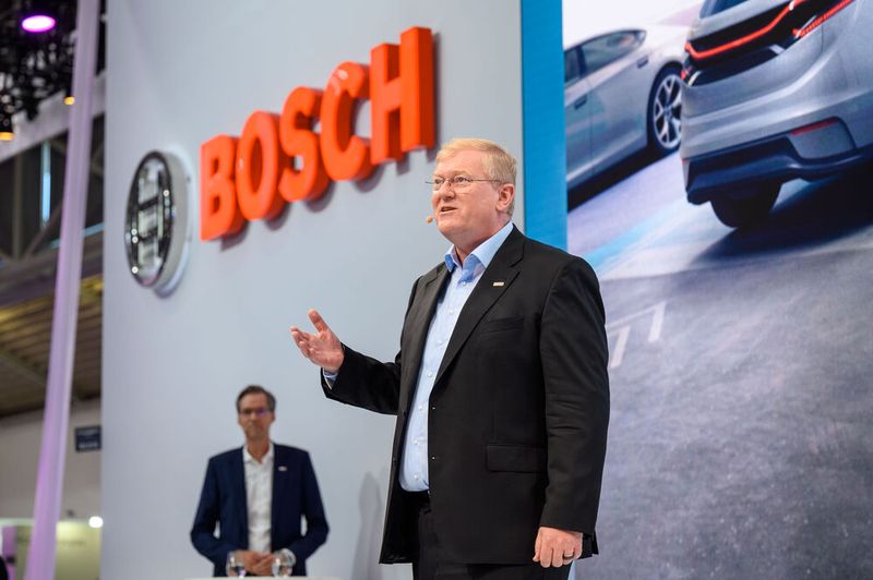 Dr. Stefan Hartung bleibt bis 2031 Vorsitzender der Geschäftsführung der Robert Bosch GmbH.(Bild:  Bosch)