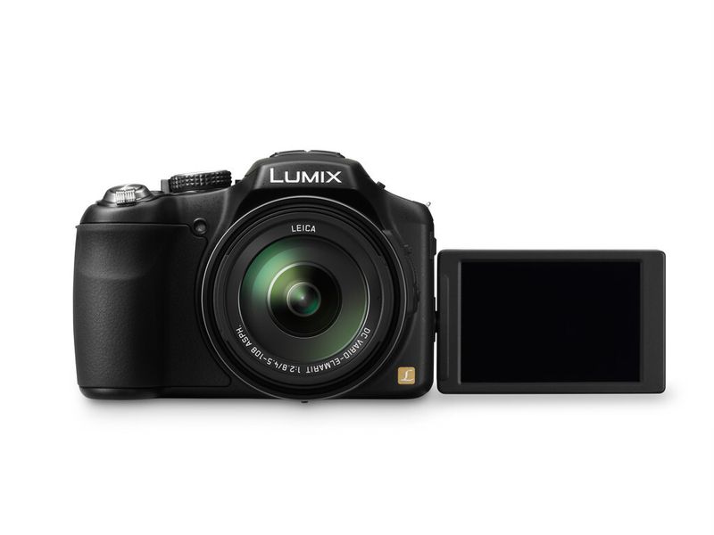 Die Lumix DMC-FZ200 ist eine Bridge-Kamera, die über einen 24-fachen Zoom sowie über einen Zwölf-Megapixel-Sensor verfügt. (Archiv: Vogel Business Media)