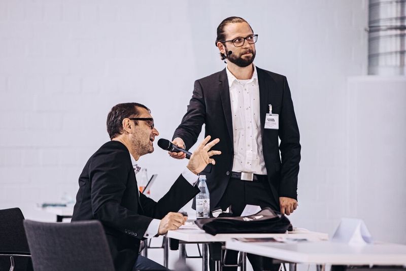 Impressionen der Fachtagung „Mehr Effizienz im Presswerk“ am 15. September 2021 in Würzburg. (Bild: VCG)