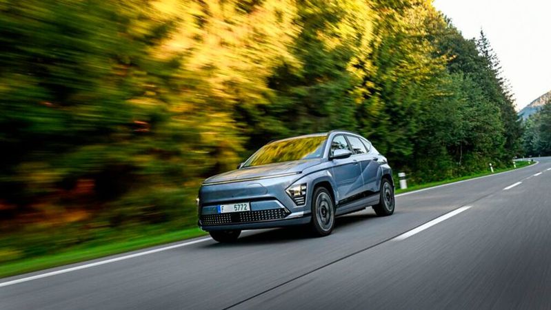 Der Hyundai Kona EV hat den höchsten Restwert unter den kleinen Elektro-SUVs. Käufer können laut Schwacke mit einem Restwert von 58,7 Prozent nach drei Jahren rechnen.(Bild:  Hyundai)