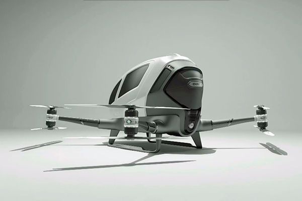 Der elektrisch angetriebene Quadcopter Ehang 184 kann Personen bis zu einem Gewicht von 110 kg bis zu 23 Minuten transportieren.  (Ehang)