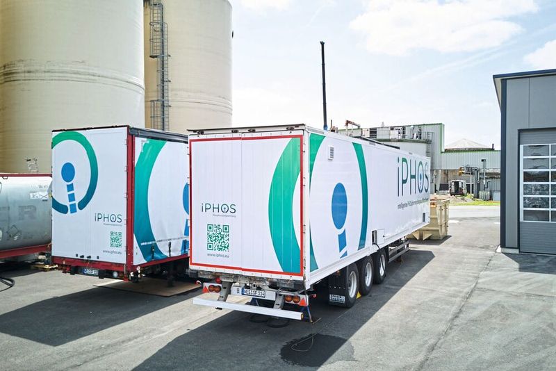 As a system and solution provider, Jumo not only supplies individual measuring devices but also offers a holistic concept for process monitoring connected to the implemented process control in one of the two truck trailers.(Image: Jumo)