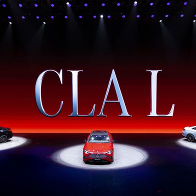 Das Modell „CLA L“ bei seiner Weltpremiere auf der Automesse in Schanghai (2025). (Bild: Mercedes-Benz AG)