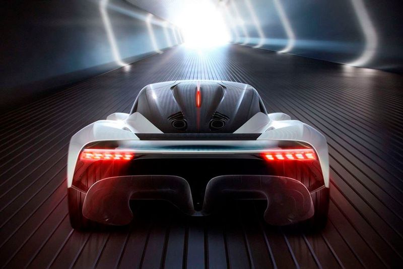 In englischen Medien wird über eine Systemleistung von über 1.000 PS und einen Preis von mehr als einer Million Euro spekuliert. (Aston Martin)