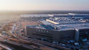 Tesla hat im Werk in Grünheide neue Beschäftigte eingestellt. (Bild: Tesla)