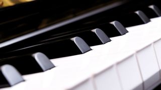 Die DIN-Schienen-Netzgeräte Piano von Puls stehen für leises, unauffälliges Arbeiten als Ausdruck der Zuverlässigkeit. (© NorGal - Fotolia)