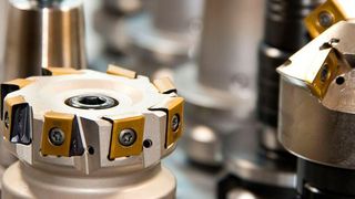 Die internetbasierte Vernetzung erfordert, dass Maschinen und ihre Komponenten als Datenquellen eine maschinenlesbare Selbstbeschreibung mitbringen.  (Bild: Pixabay)