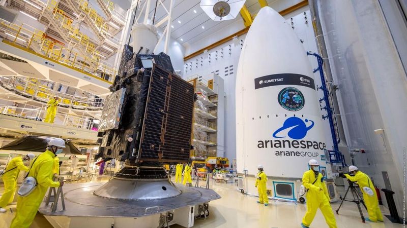 MTG-I2 being encapsulated.(Source:  2026 ESA-CNES-ARIANESPACE-ArianeGroup / Optique Vidéo de CSG—S MARTIN)