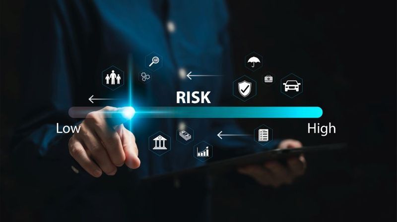 Die jüngsten Ausfälle zeigen die Dringlichkeit, dass Europa sich entscheidet: für mehr technologische Unabhängigkeit und Eigenkontrolle oder teure Abhängigkeit von wenigen Anbietern.(Bild: ©  Ticha - stock.adobe.com)