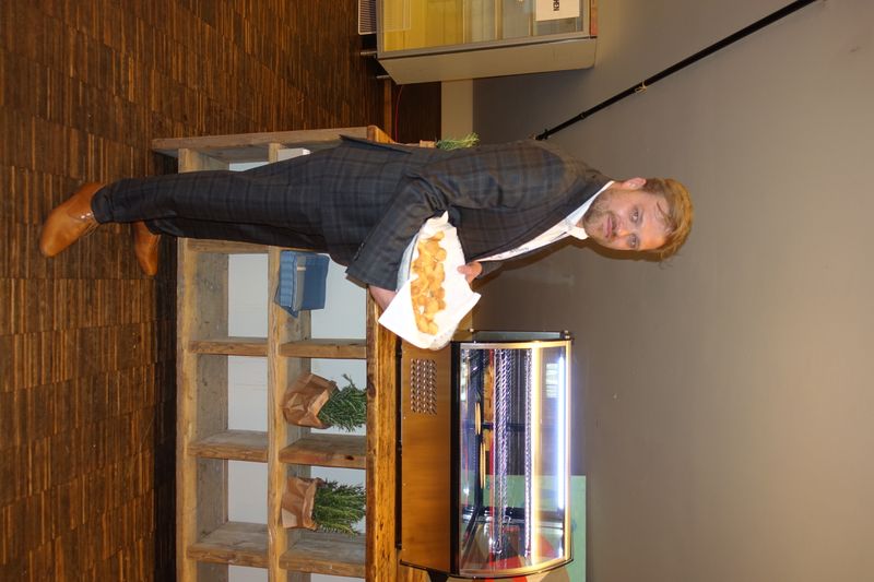 Ob die Windbeutel vom Gourmet-Koch Thomas Henk, (Nuvias) selbst gebacken wurden? (Bild: IT-BUSINESS)