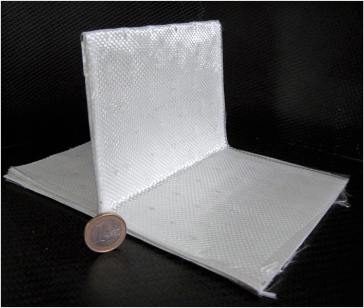 Chemical-Stitching ermöglicht die Herstellung einer T-Preform. Sie bietet einen vielversprechenden Ansatz für die automatisierte Preformherstellung. (Bild: Fraunhofer-ICT)