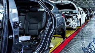 Deutsche Industrie am Abgrund? Die Automobilindustrie kommt ihren Zulieferern in diesen Krisenzeiten kaum entgegen, die Politik betreibt Hinhaltetaktik. Viele Verbände sind verärgert, viele Automobilzulieferer wollen der Branche den Rücken kehren. Hier die Argumente und Forderungen der Betroffenen. (Bild: F. Meierinck)