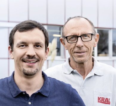 Simon Flatz (links), Fachbereichsleiter mechanische Fertigung und Harald Nenning (rechts) zuständig für Anlagen und Automatisierungen, beide bei Kral in Lustenau, Vorarlberg.(Quelle:  DMG Mori)