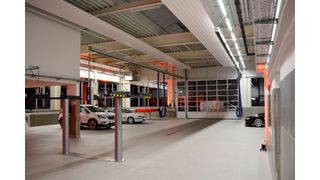 Der Servicebereich wird erst in der kommenden Woche fertig ausgestattet. (Bild: Rehberg / »kfz-betrieb«)