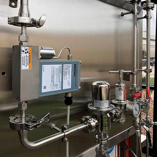 Digitale Massedurchflussregler wie der SLAMf verfügen über native Funktionen, welche die gesamte Produktion sicherer machen und ihre Performance steigern. Er kann beispielsweise eine Vielzahl von Daten zu sammeln, welche die Abläufe und kritischen Prozesse innerhalb der Produktion optimieren. Digitale Massedurchflussregler wie der SLAMf verfügen über native Funktionen, welche die gesamte Produktion sicherer machen und ihre Performance steigern. Er kann beispielsweise eine Vielzahl von Daten zu sammeln, welche die Abläufe und kritischen Prozesse innerhalb der Produktion optimieren.