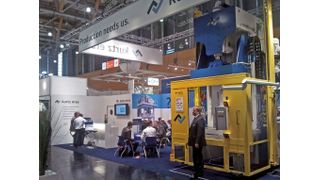 Auf dem Kurtz-Messestand auf der Euroguss war auch eine 18 t schwere Entgratpresse zu sehen.  (Bild: Kurtz)