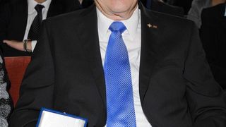 Der Preisträger der Dieselmedaille 2010 in der Kategorie "Erfolgreichste Innovation": Friedhelm Loh, Inhaber der Friedhelm Loh Group.  (Bild: Rittal)