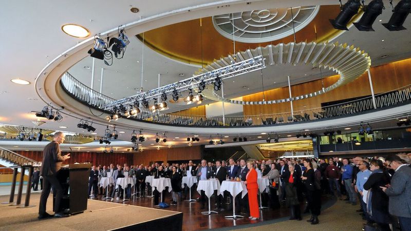 Voller Saal im Berliner Palais am Funkturm beim Neujahrsempfang von fünf Berliner Innungen. (Bild: Zietz - VCG)