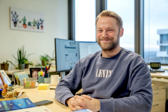 Philipp Ozimek looks at the effects of using social media from a psychological perspective.(Source:  RUB/ Marquard)