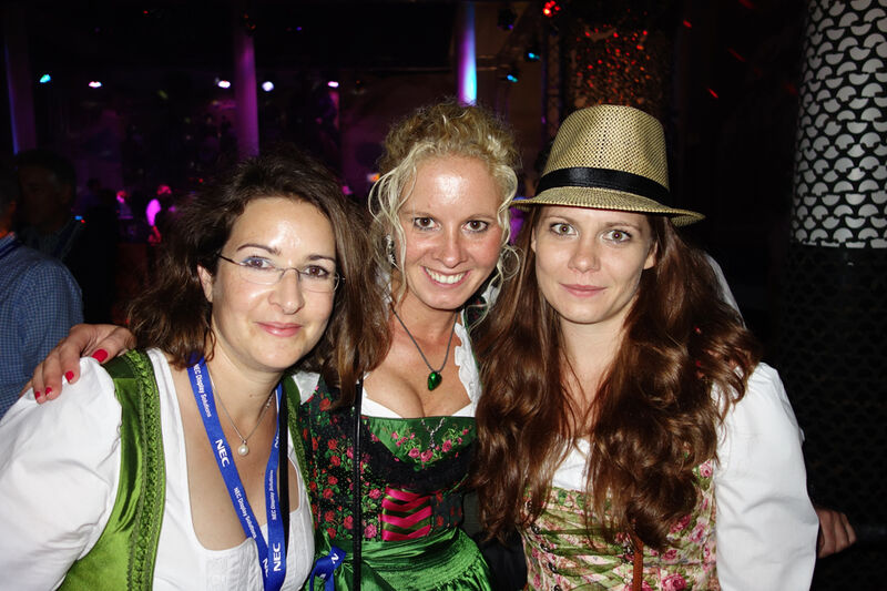(v. l.) Eva Schmidt, Sandra Frenzel und Nadine Kulla, NEC (Bild: IT-BUSINESS)