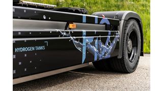 Versuchsträger von Daimler Truck mit Wasserstoff-Brennstoffzelle an Bord. (Bild: Daimler Truck)