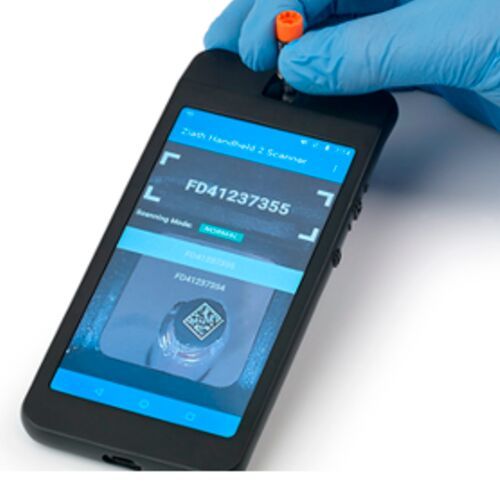 Single-handed tube reading using a Handheld 2. (Source:  Azenta Life Sciences)