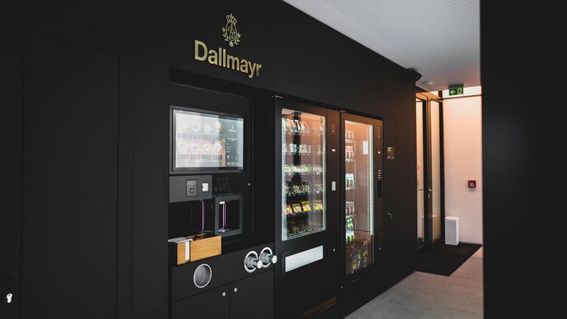 Außerdem gibt es dort Getränke- und Snack-Automaten. (Bild: Audi)