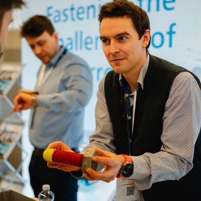 Am 21. Mai 2026 können Fachbesucher in der Fira Barcelona (Montjuïc) auf der Regionalmesse Schraubtec mit Ausstellern ins Fachgespräch kommen.  (Bild: tinografiert)