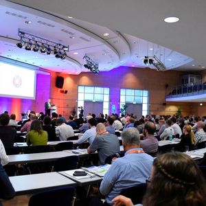 ... sowie über die Vor- und Nachteile des Additive Manufacturing diskutieren.