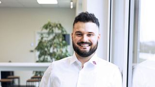 Joshua Kübler verstärkt das Vertriebsteam bei vapic. (Bild: Dennis Daletzki, www.ddaletzki.de)