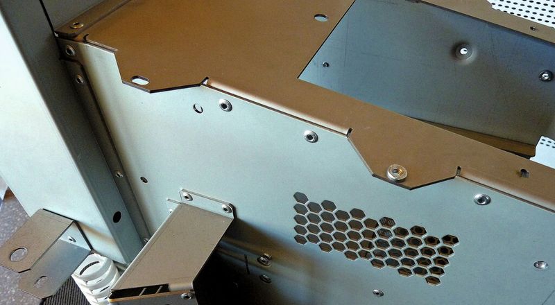 Qualität aus dem Schwarzwald auch in Blech. Bei so viel Genauigkeit fällt einem nur der Begriff des Uhrmachers ein. Würde hier ein Teil nicht passen, wäre die gesamte Baugruppe dahin. (Bild: Kuhn)