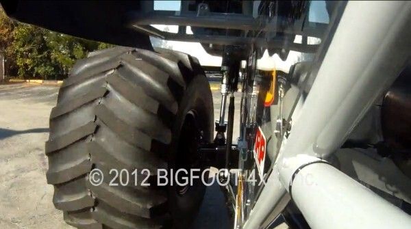 Der Bigfoot 20: der weltweit erste Monstertruck mit Elektroantrieb macht mit über 260 kW und 1100 Nm Autos umweltschonend platt (Bild: Bigfoot 4x4 Inc.)